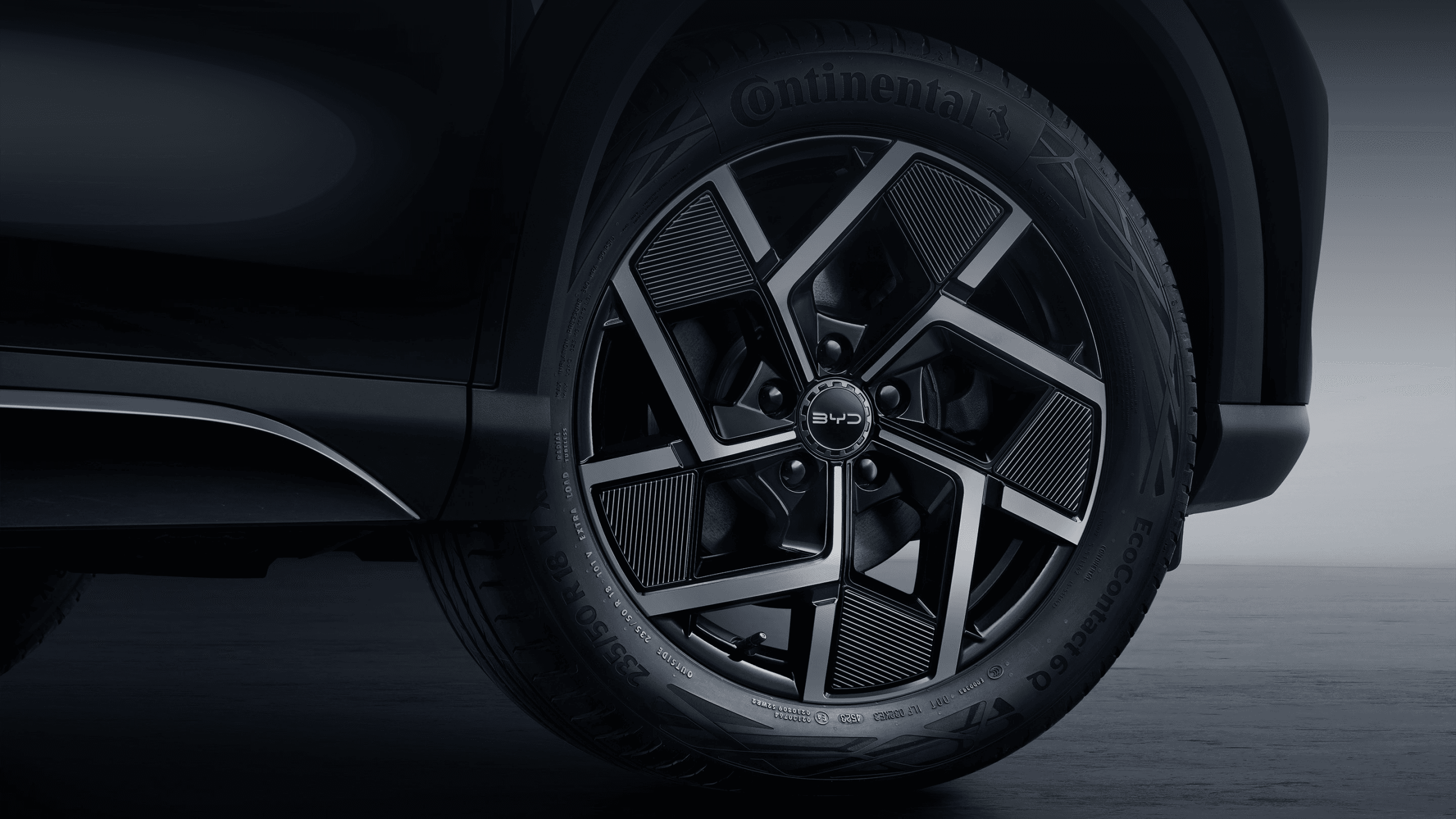 Ban mobil dengan desain modern