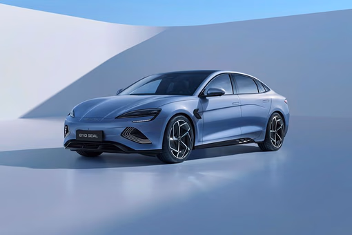 byd seal front angle low view 332440